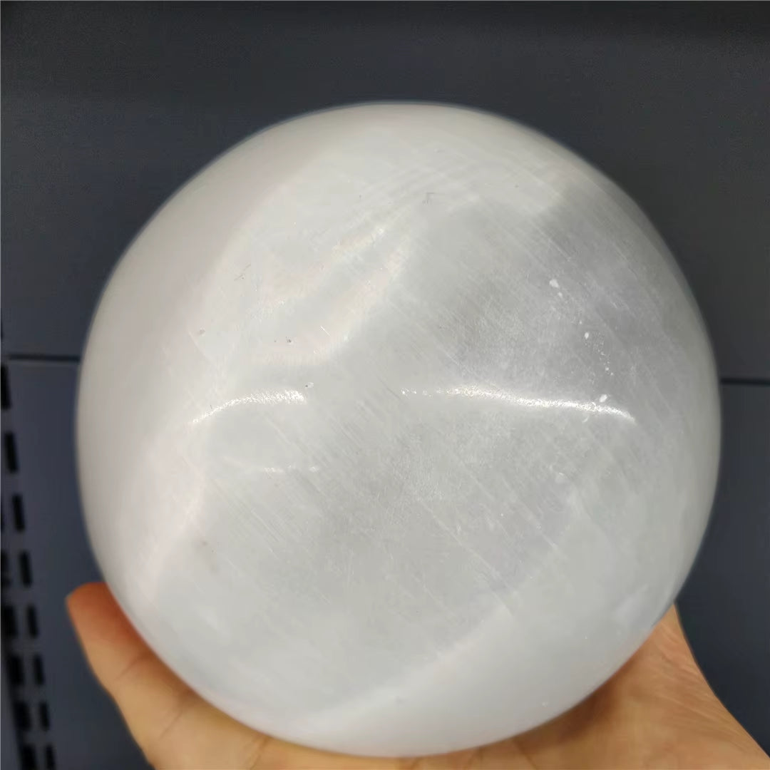 2KG Natural Rock Selenite Crystal Ball Mineral and Stone Large White Gypsum Quartz Sphere Home Decoration Modern Chakra Ornament
